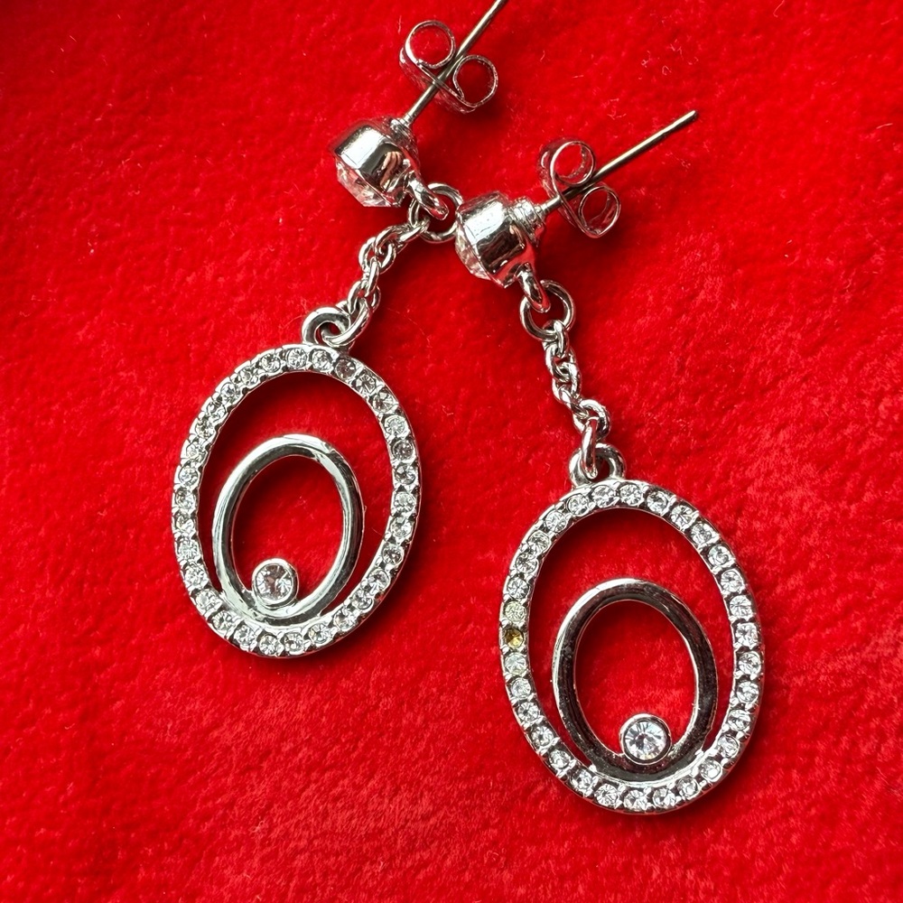 New Artini Elegant Silver Dangle Earrings